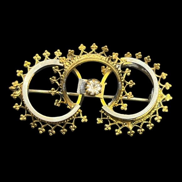 Victorian ornate interlocking circle gold & silver tone rhinestone brooch pin